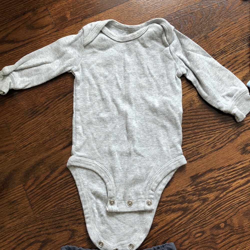 Carter’s 6 pc Set - Picture 6 of 7